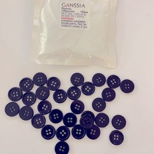 Black 4-Hole Buttons 18mm